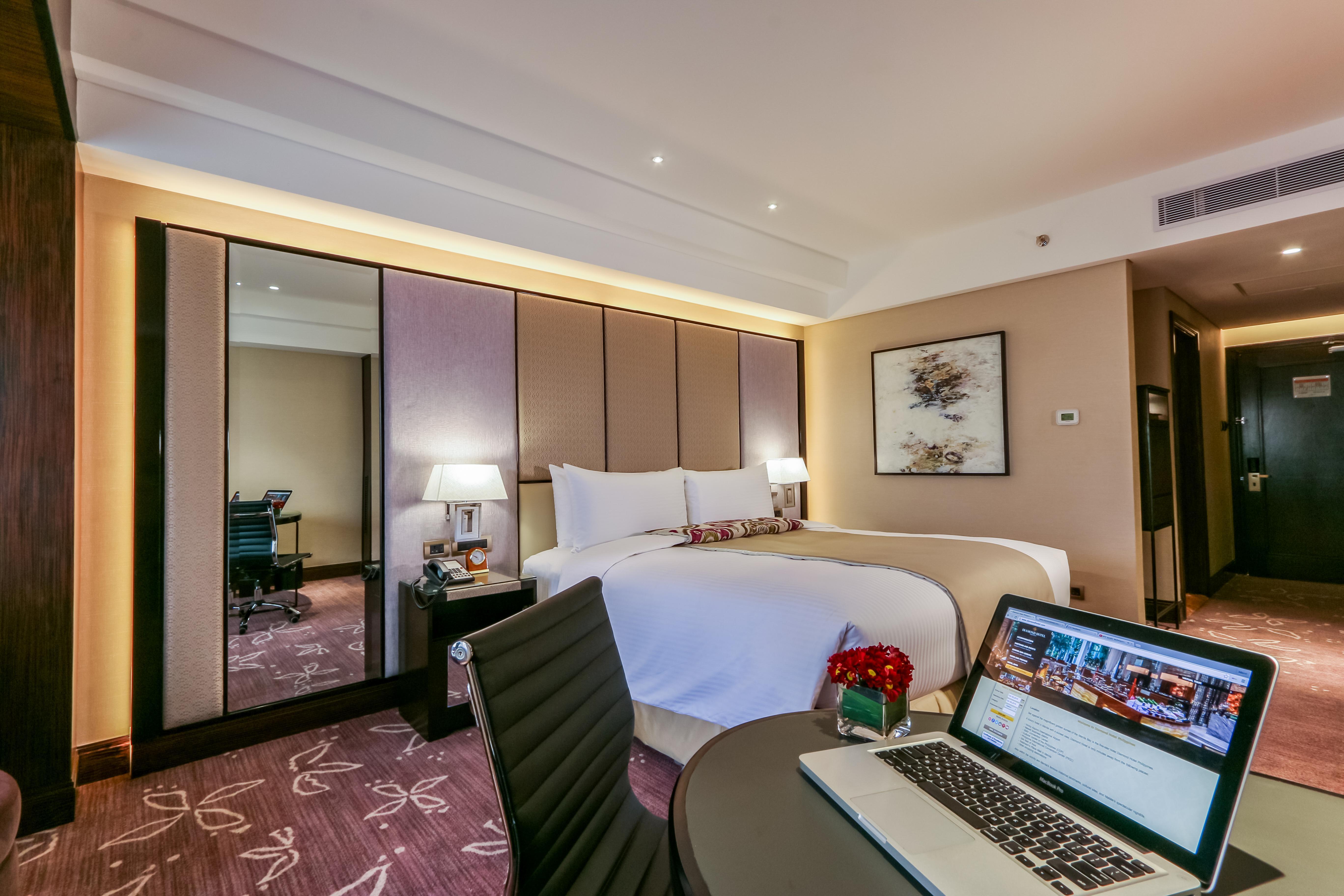 Diamond Hotel Philippines Μανίλα Εξωτερικό φωτογραφία