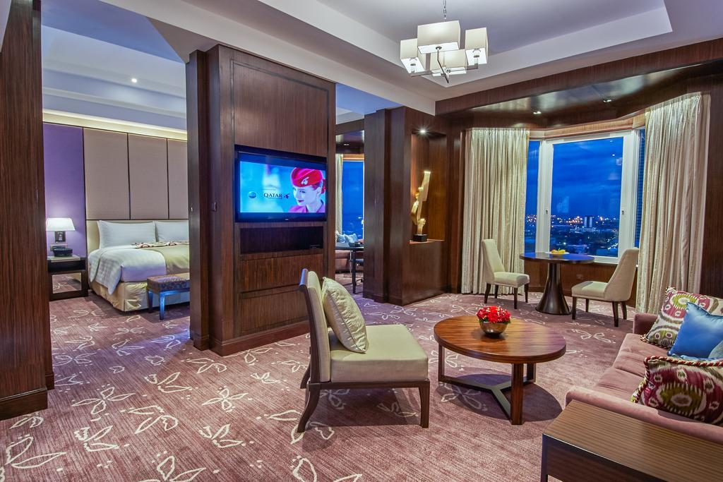 Diamond Hotel Philippines Μανίλα Εξωτερικό φωτογραφία