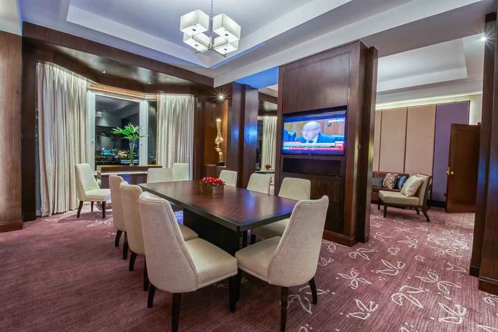 Diamond Hotel Philippines Μανίλα Εξωτερικό φωτογραφία
