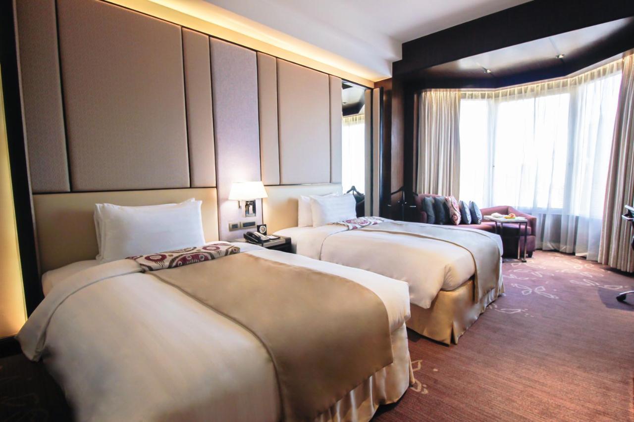 Diamond Hotel Philippines Μανίλα Εξωτερικό φωτογραφία