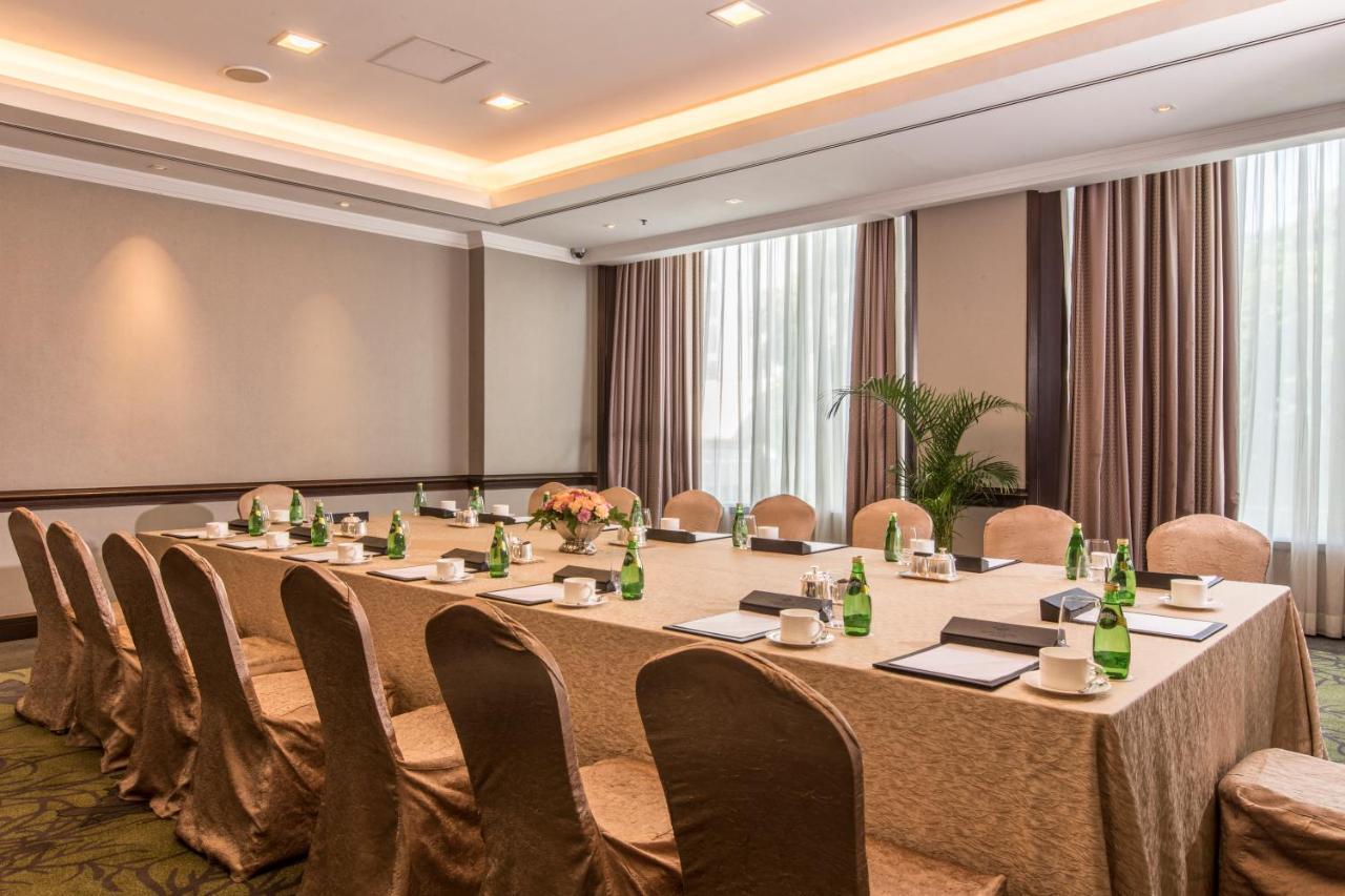 Diamond Hotel Philippines Μανίλα Εξωτερικό φωτογραφία